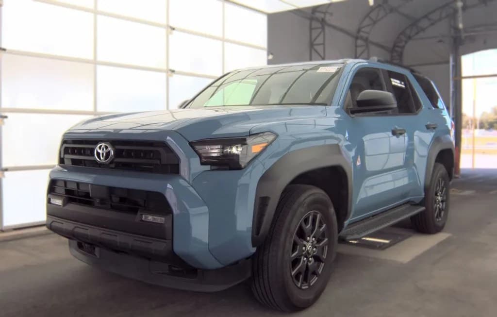 2025 TOYOTA 4RUNNER SR5