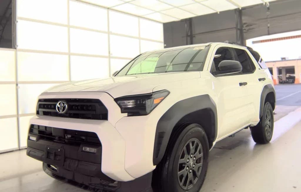 2025 TOYOTA 4RUNNER SR5