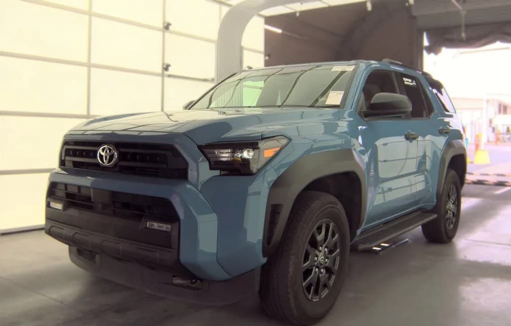 2025 TOYOTA 4RUNNER SR5