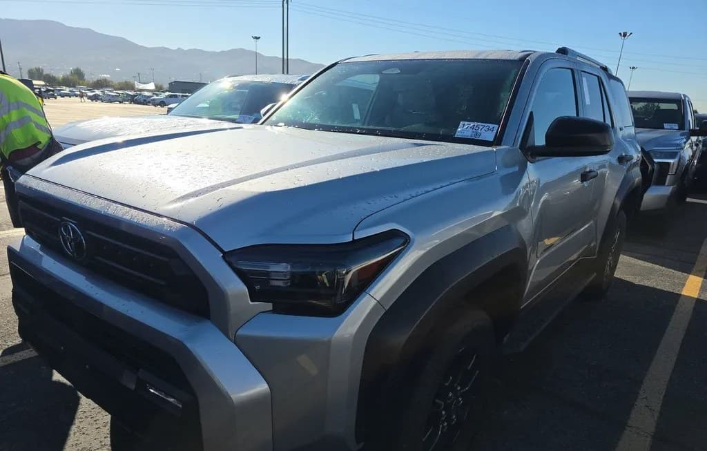 2025 TOYOTA 4RUNNER SR5
