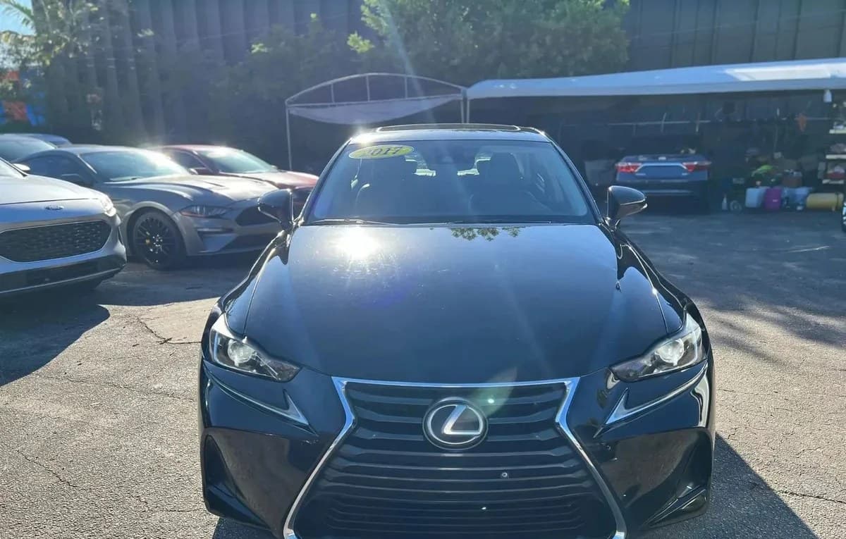 2017 LEXUS IS IS 200t 4