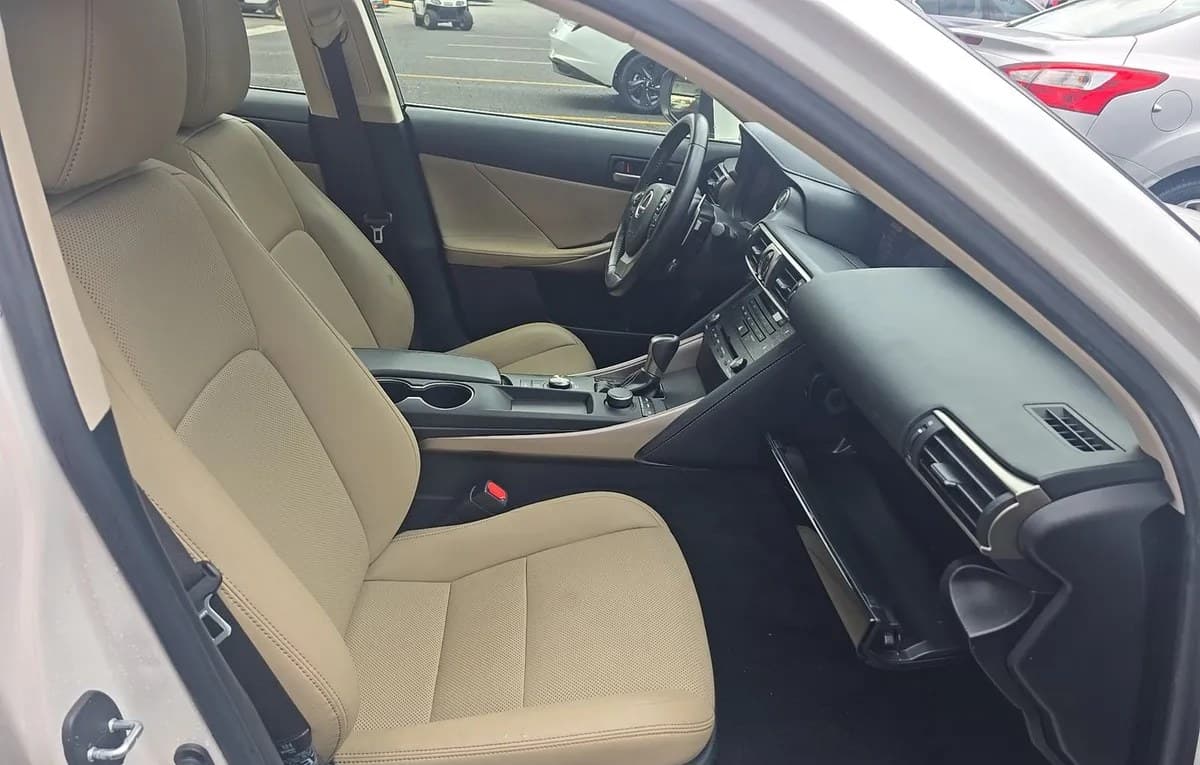 2019 LEXUS IS IS 300 5