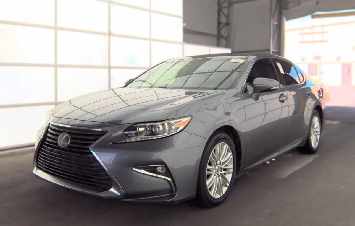 2017 LEXUS ES 350 2