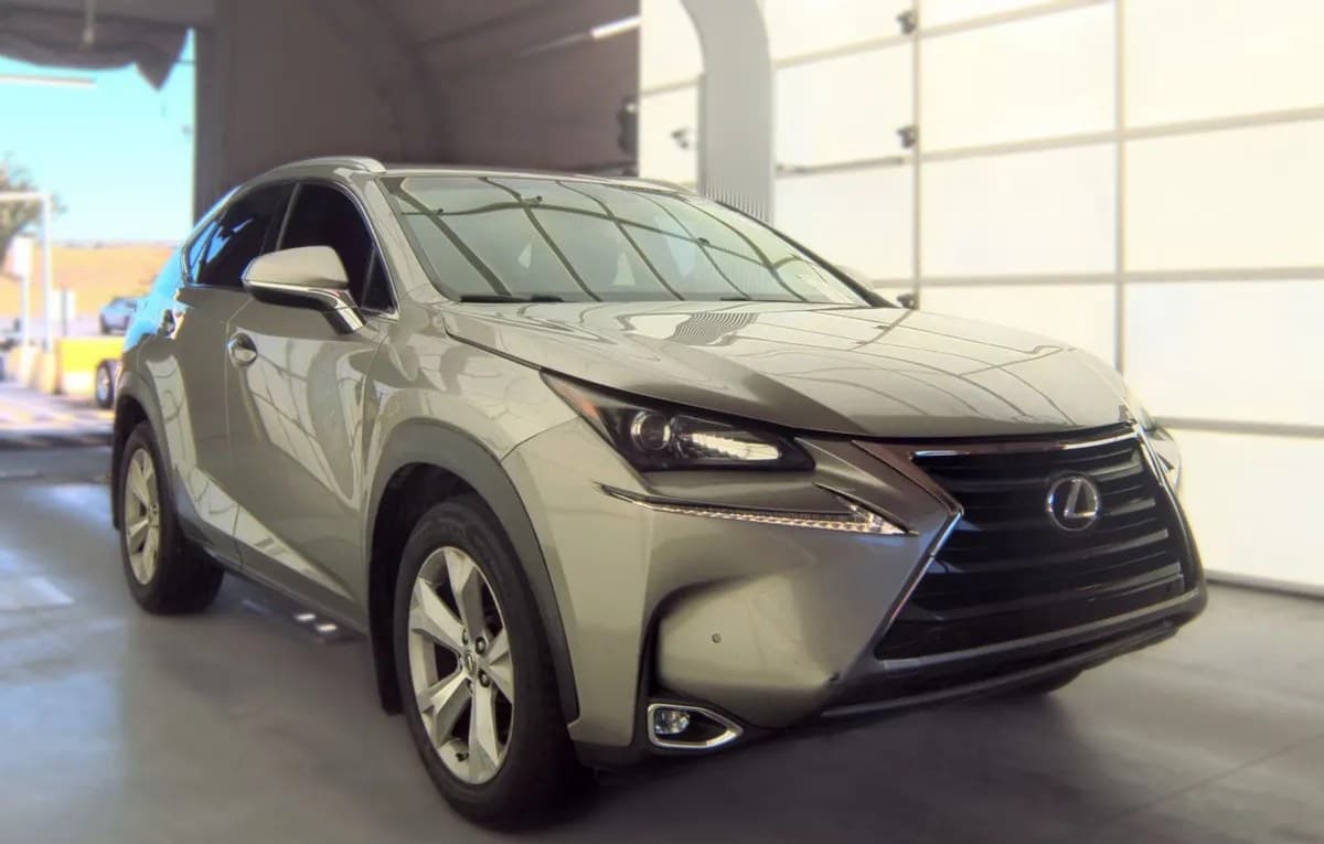 2017 LEXUS NX 200T 4