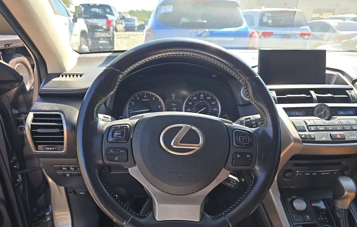 2017 LEXUS NX 200T 7