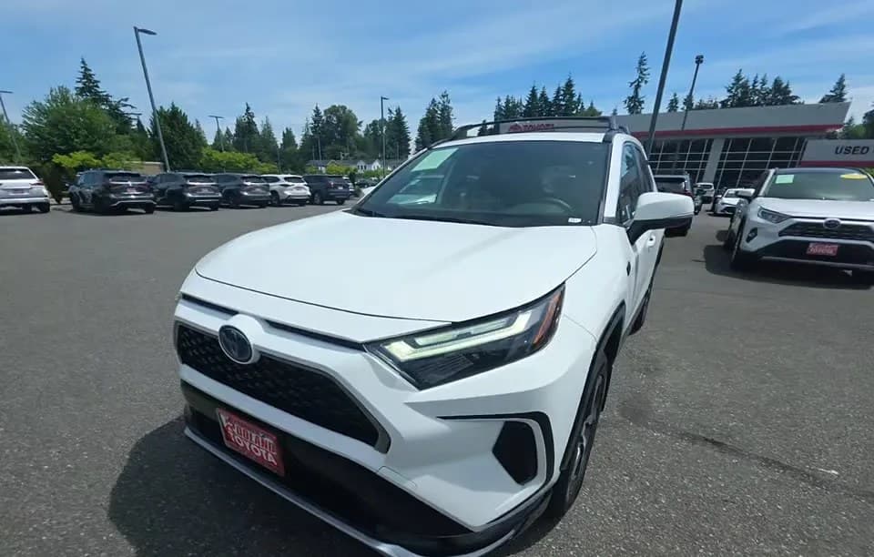 2024 TOYOTA RAV4 PRIME SE