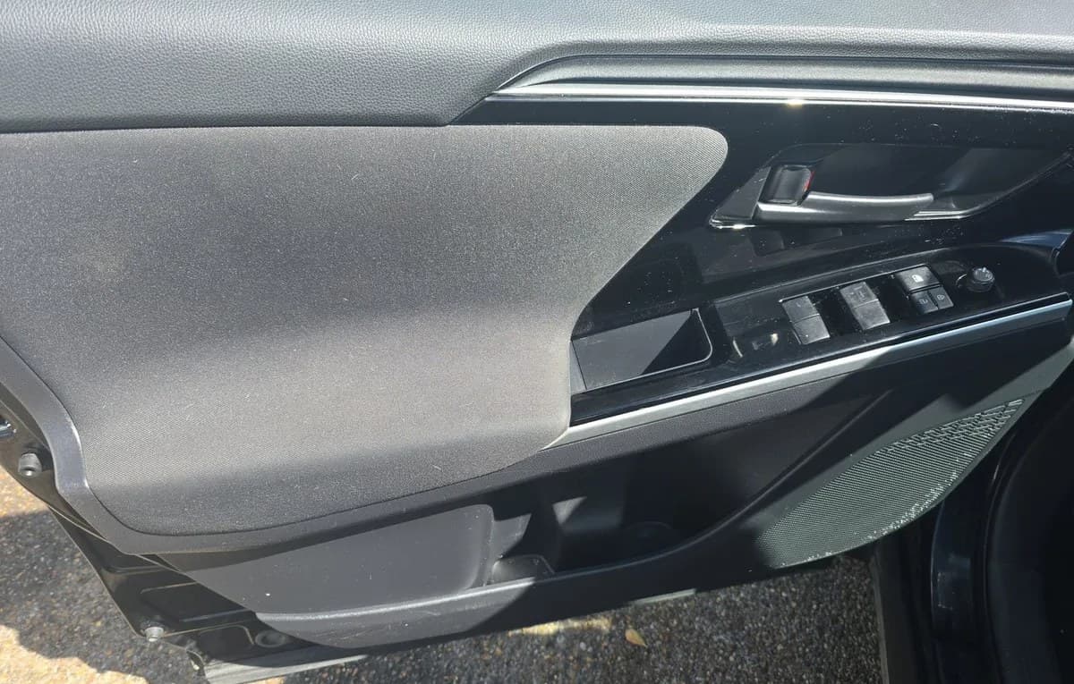 2023 SUBARU SOLTERRA PREMIUM 6