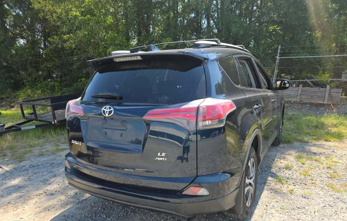 2018 TOYOTA RAV4 LE 4