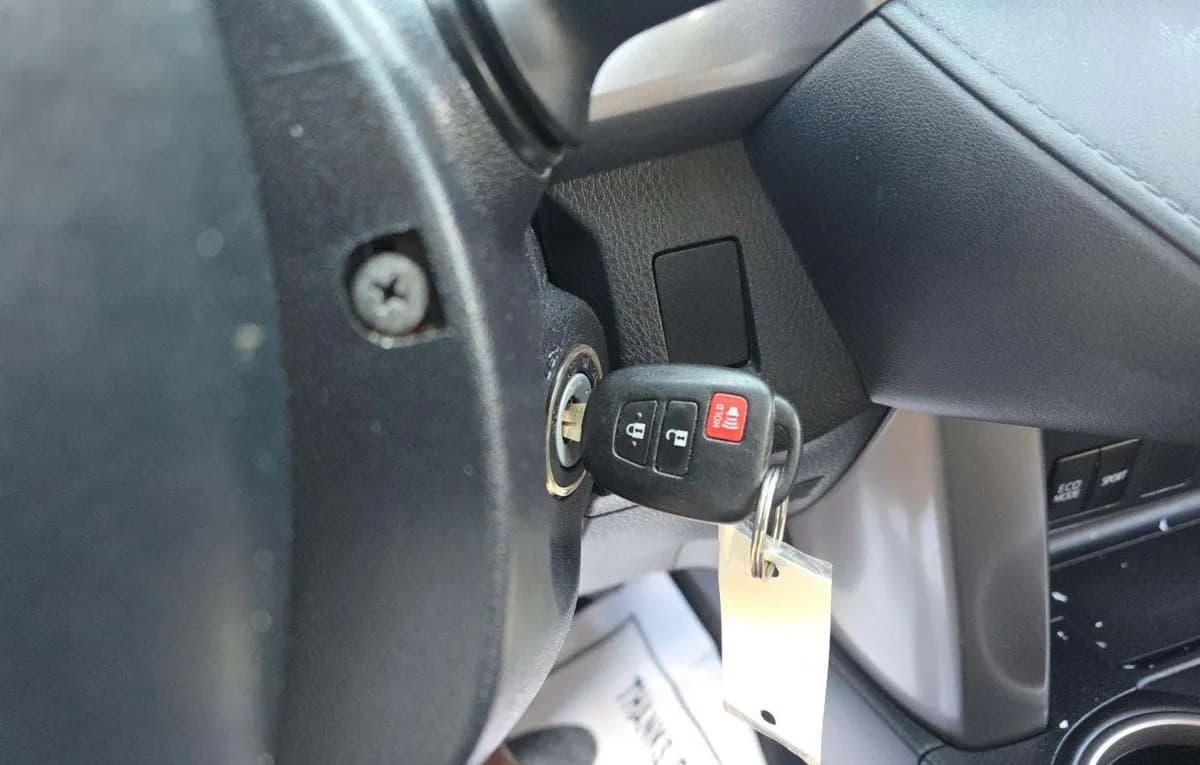 2018 TOYOTA RAV4 LE 5