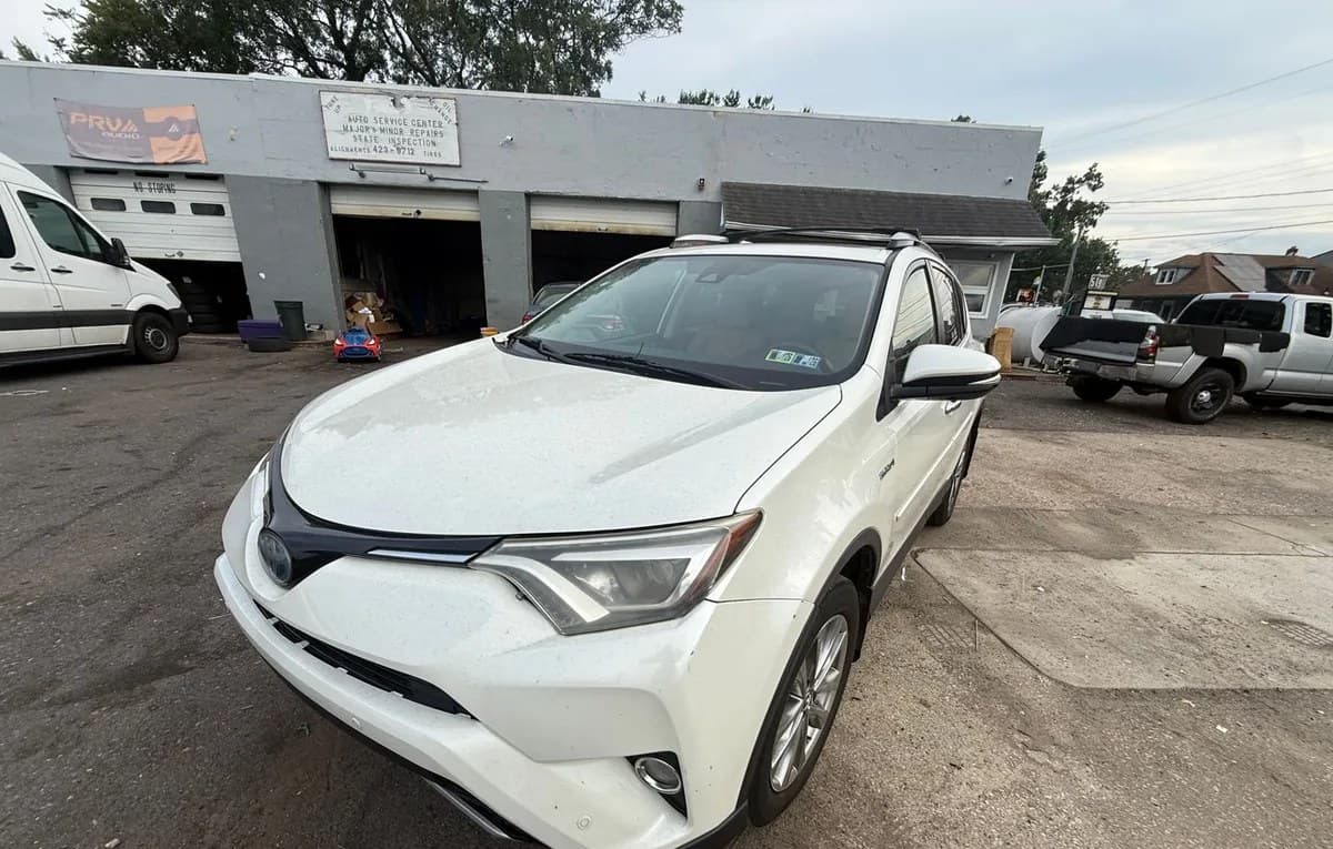 2018 TOYOTA RAV4 HYBRID Limited 2
