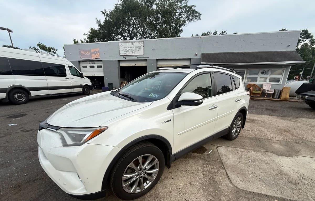2018 TOYOTA RAV4 HYBRID Limited 4
