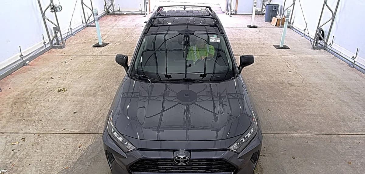 2019 TOYOTA RAV4 LE 3