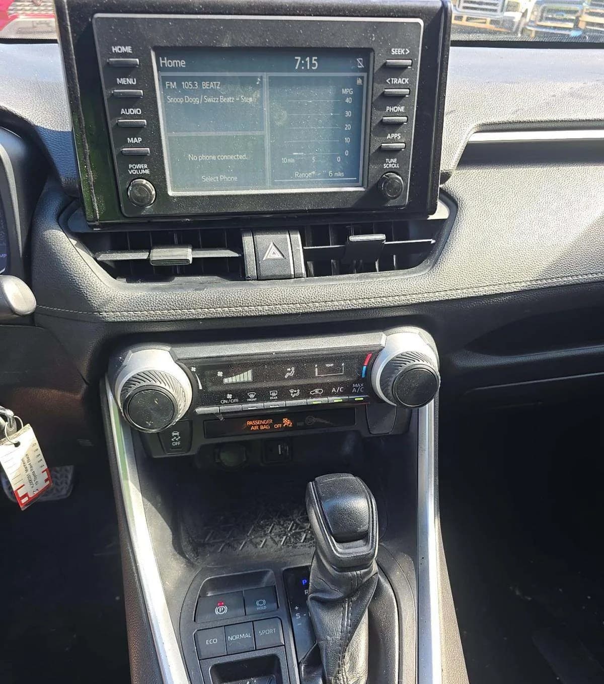 2019 TOYOTA RAV4 LE 7
