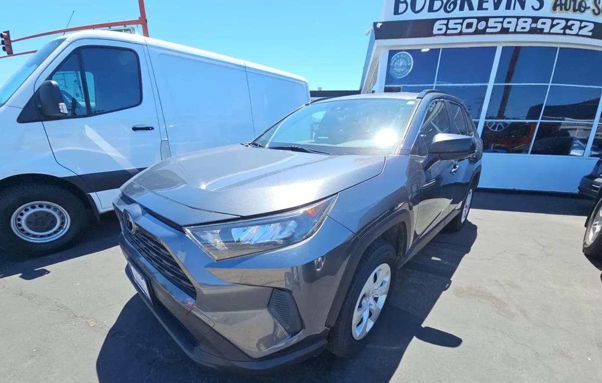 2019 TOYOTA RAV4 LE 2