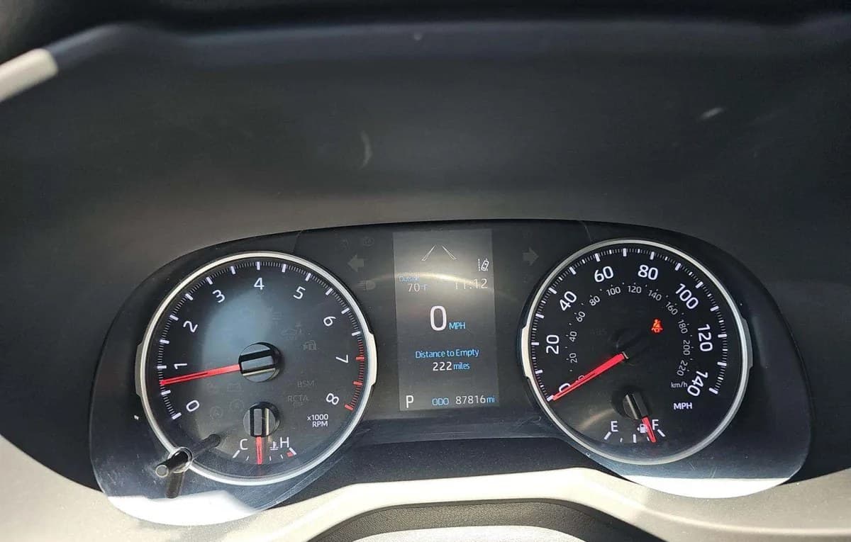 2019 TOYOTA RAV4 LE 6