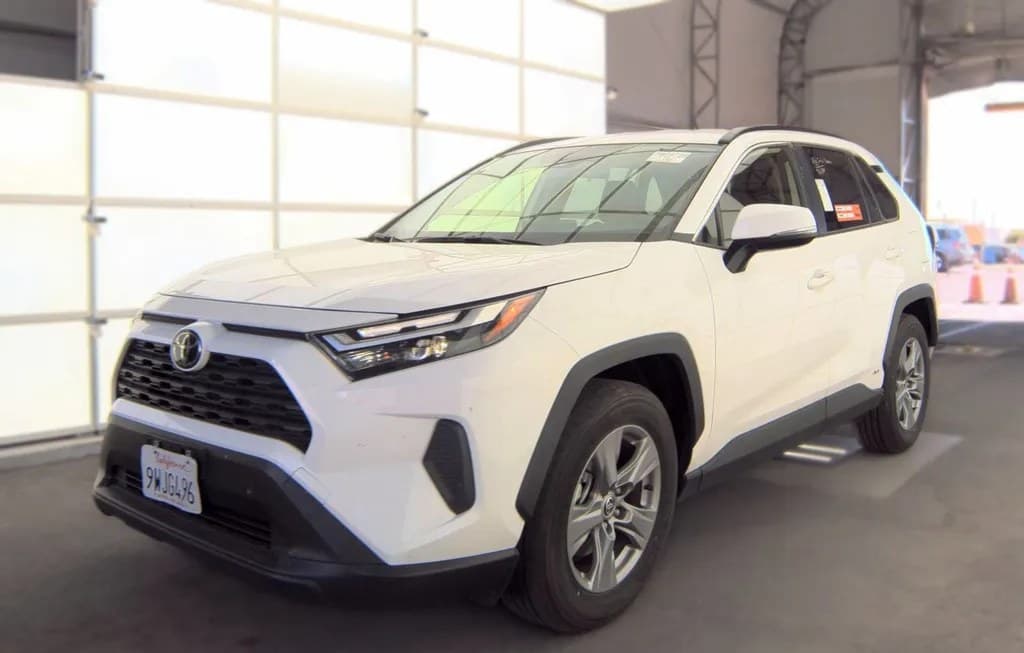 2025 TOYOTA RAV4 HYBRID LE
