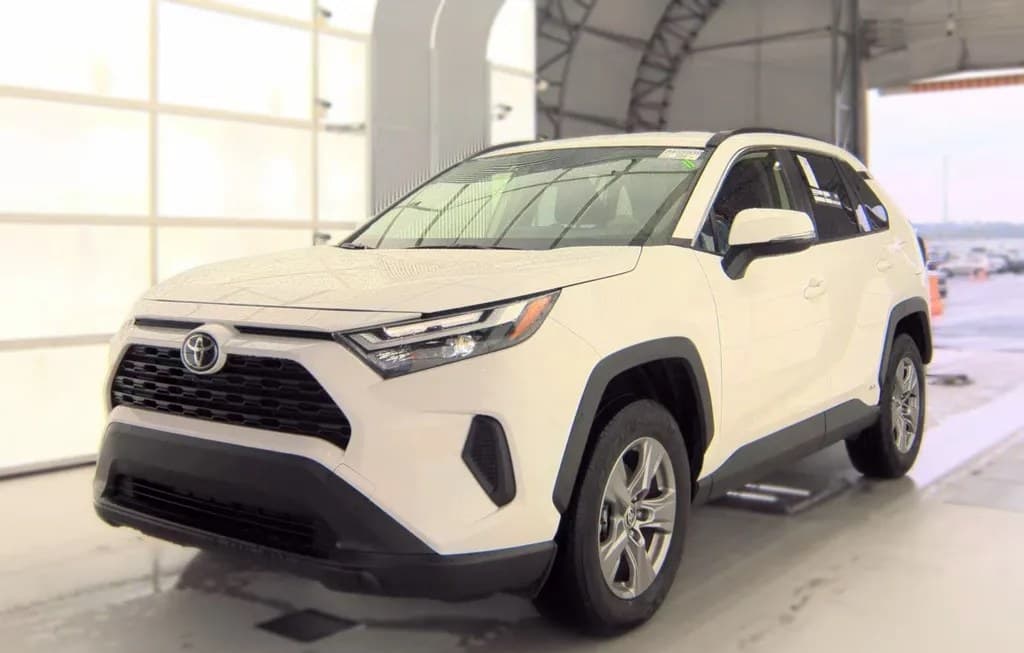 2025 TOYOTA RAV4 HYBRID LE