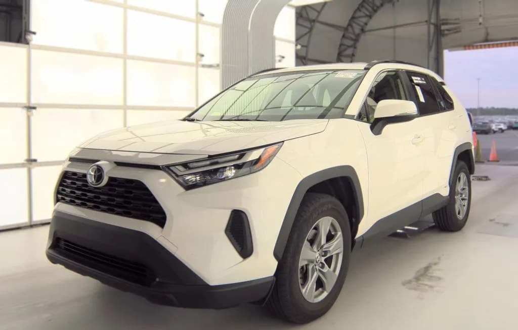 2025 TOYOTA RAV4 HYBRID LE
