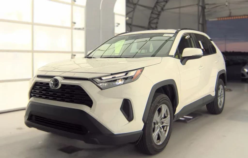 2025 TOYOTA RAV4 HYBRID LE