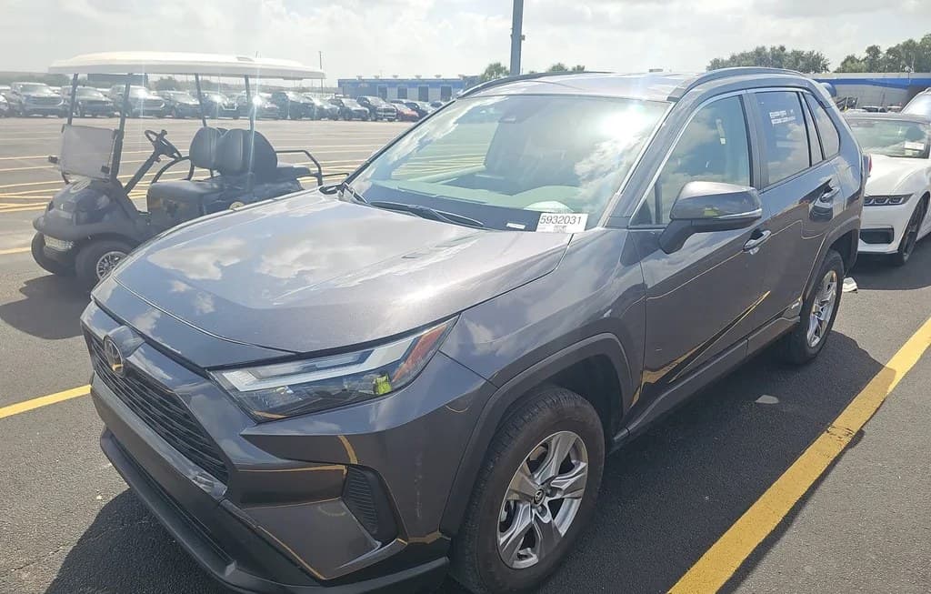 2025 TOYOTA RAV4 HYBRID LE