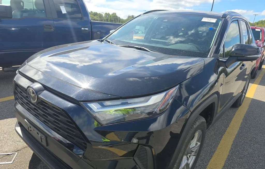 2025 TOYOTA RAV4 HYBRID LE
