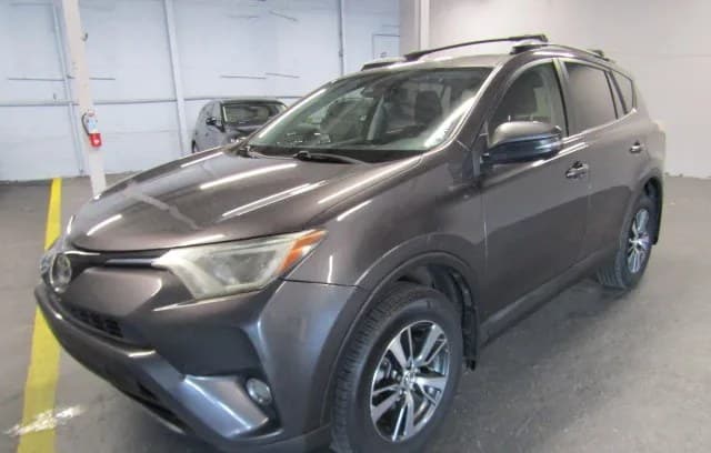 2017 TOYOTA RAV4 XLE 2