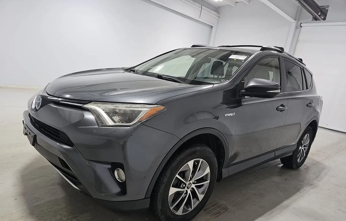 2017 TOYOTA RAV4 HYBRID XLE 2