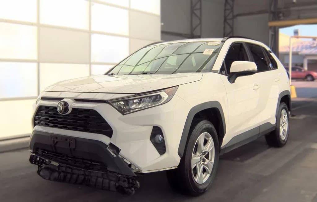 2019 TOYOTA RAV4 XLE
