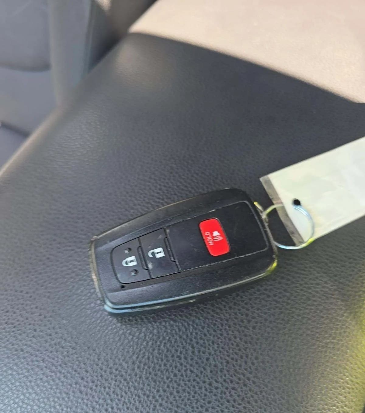 2019 TOYOTA RAV4 XLE 5