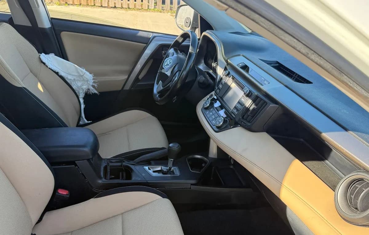 2018 TOYOTA RAV4 XLE 6