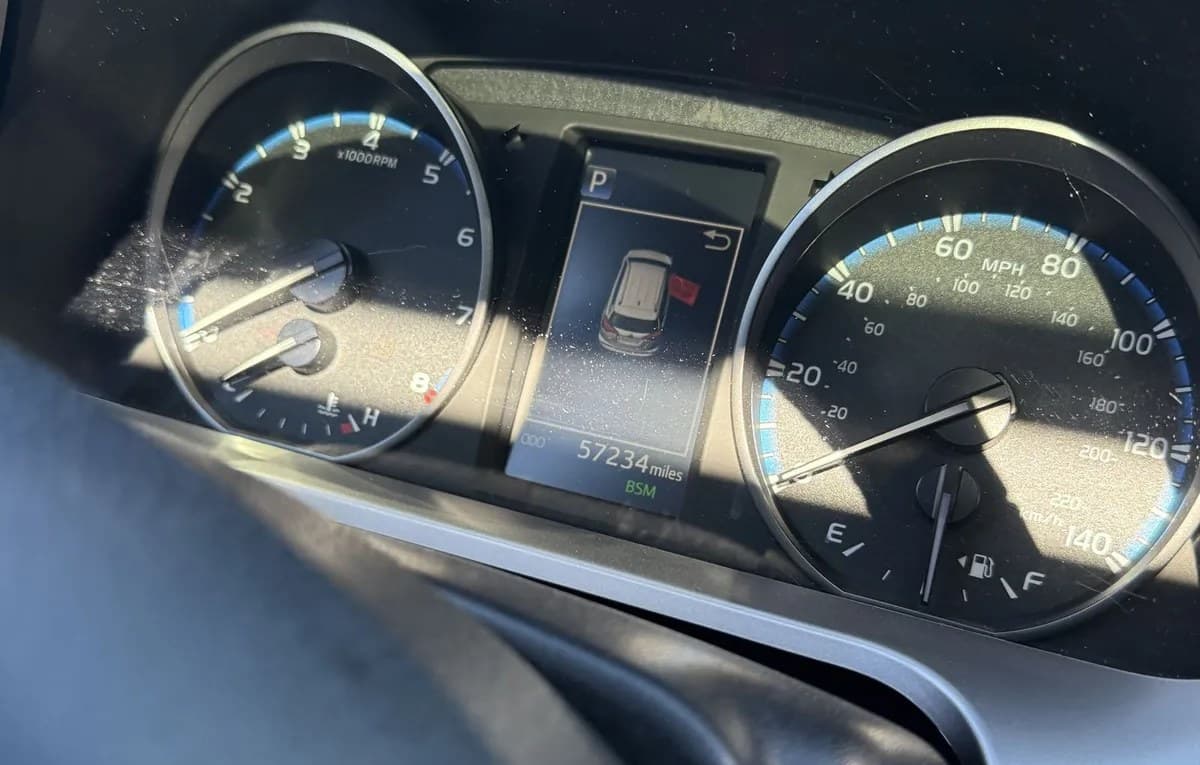 2018 TOYOTA RAV4 XLE 7