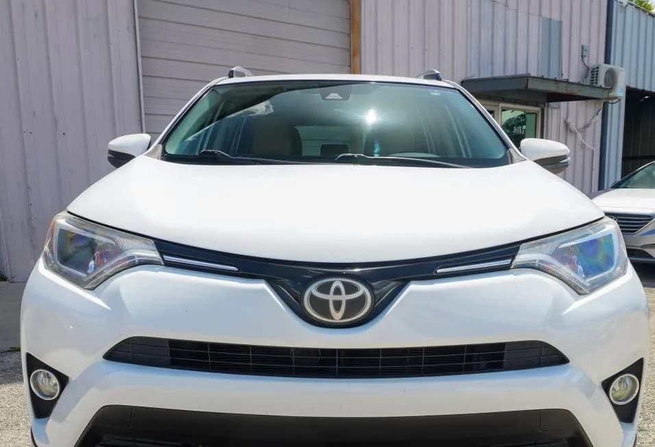 2017 TOYOTA RAV4 XLE 7