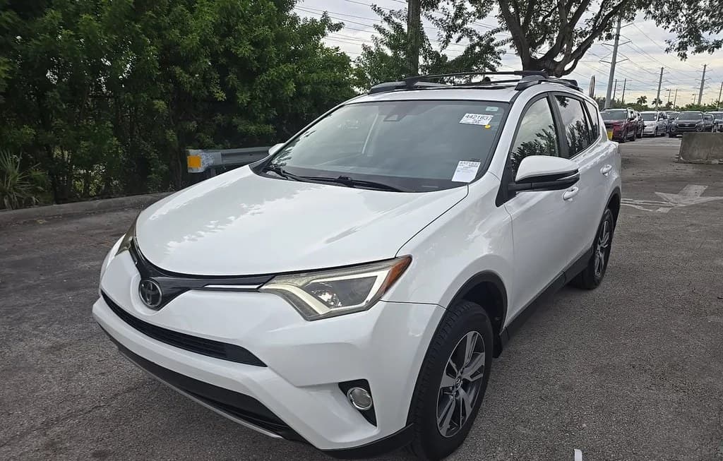 2018 TOYOTA RAV4 XLE