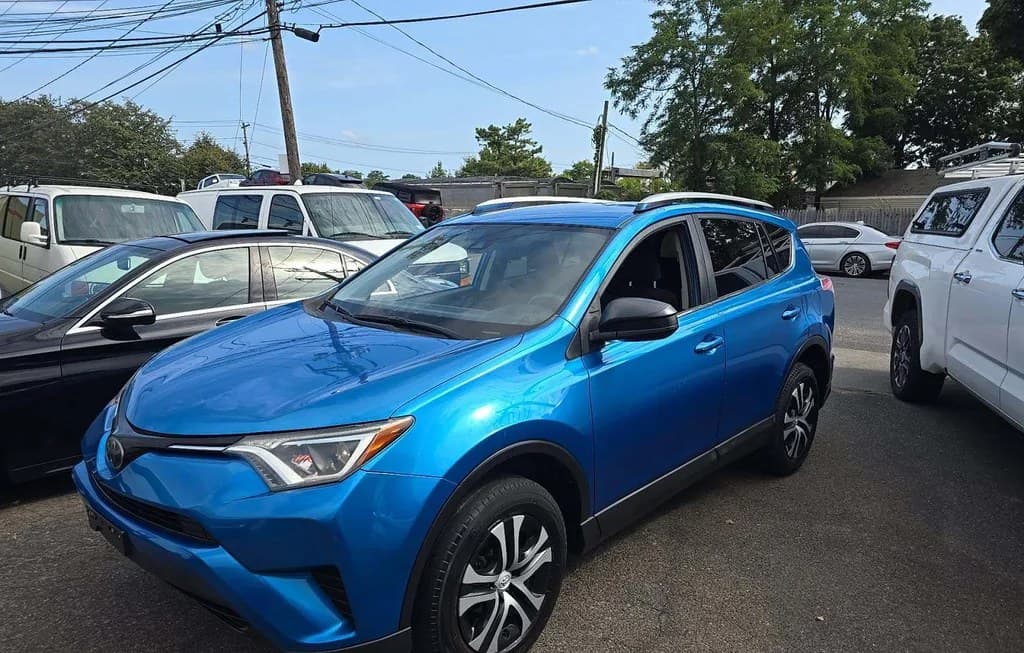 2018 TOYOTA RAV4 LE