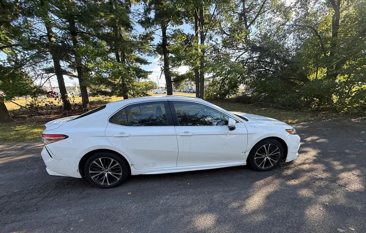 2018 TOYOTA CAMRY SE 5