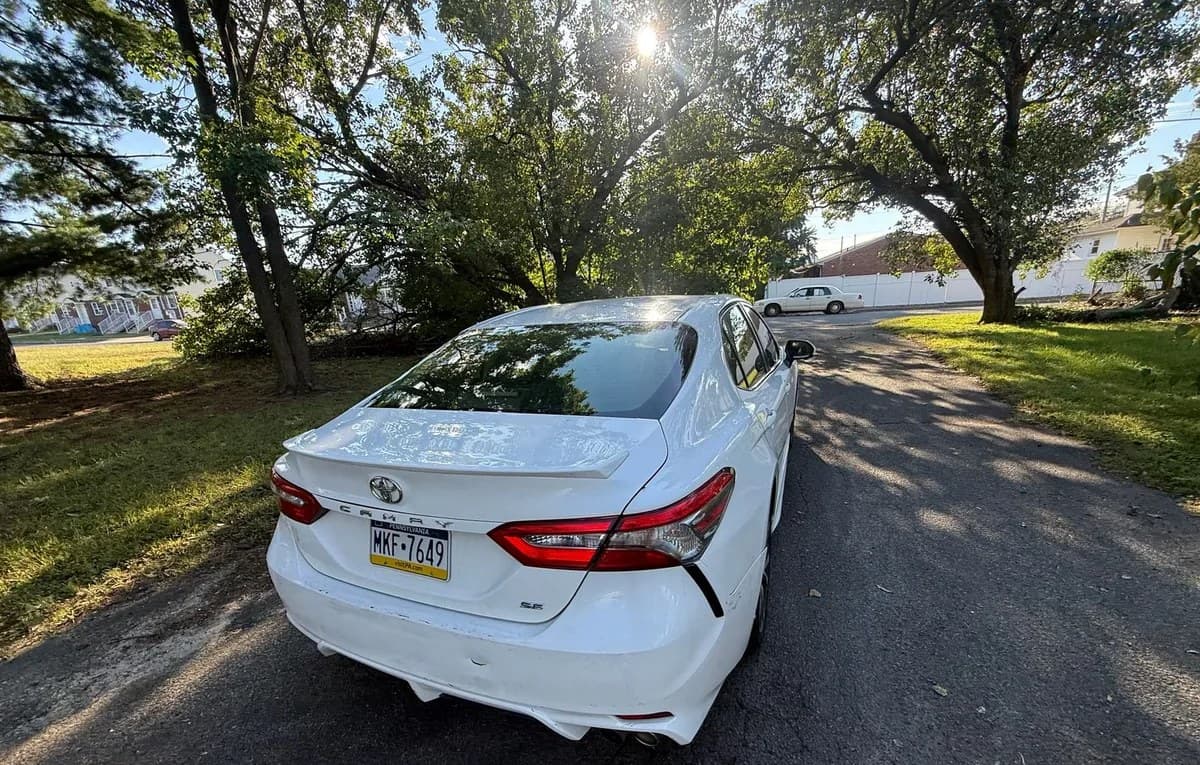 2018 TOYOTA CAMRY SE 6