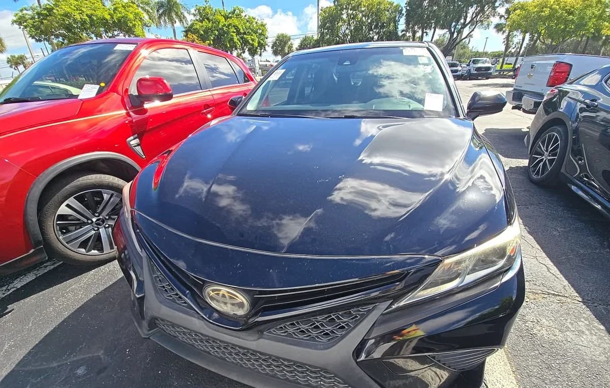 2018 TOYOTA CAMRY SE 3