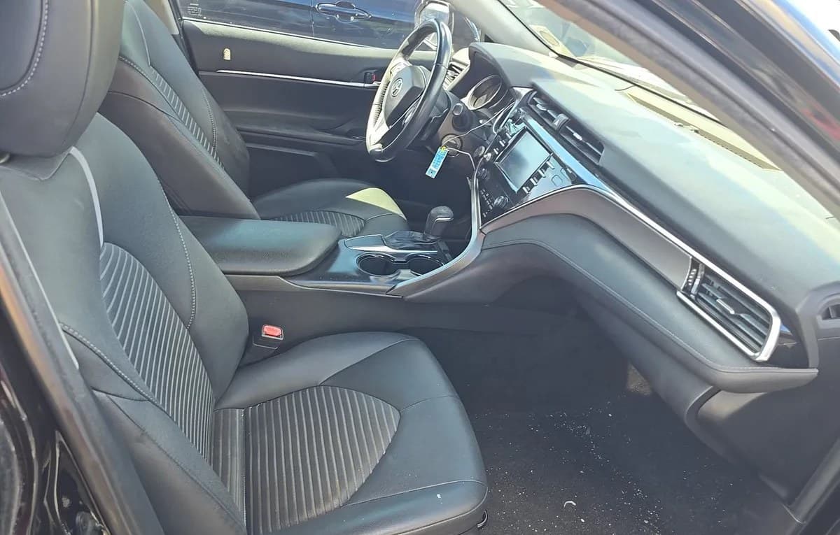 2018 TOYOTA CAMRY SE 5