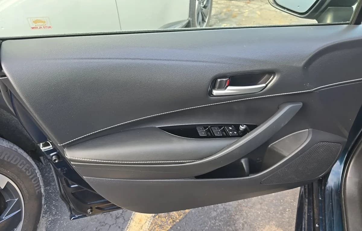 2021 TOYOTA COROLLA HATCHBACK SE 6