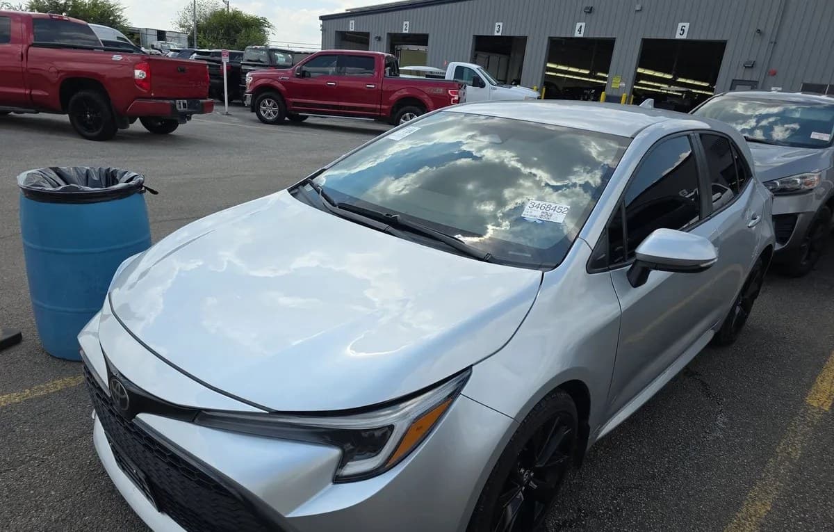 2024 TOYOTA COROLLA SE 2