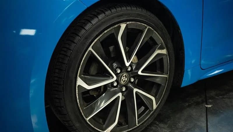 2019 TOYOTA COROLLA XSE 4
