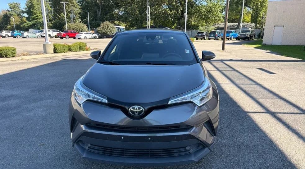 2019 TOYOTA C-HR LE 2