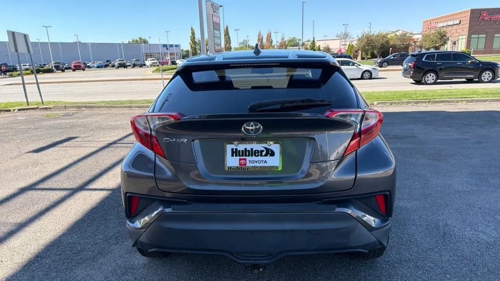 2019 TOYOTA C-HR LE 4