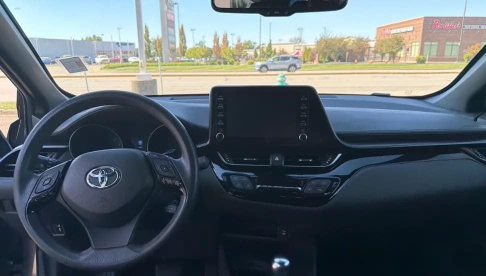 2019 TOYOTA C-HR LE 6