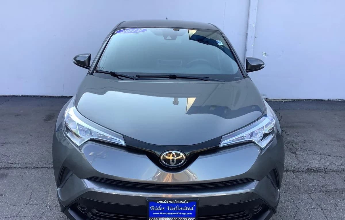 2019 TOYOTA C-HR XLE 6