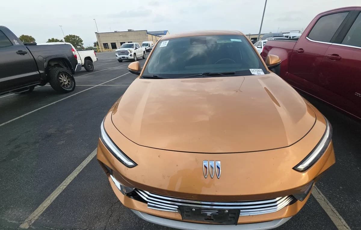 2024 BUICK ENVISTA Preferred 3
