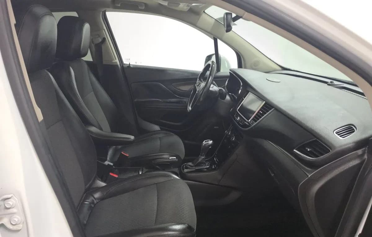 2019 BUICK ENCORE SPORT Touring 5