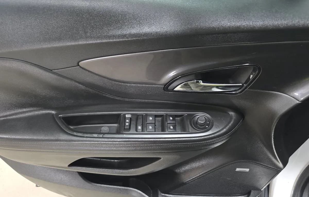 2019 BUICK ENCORE SPORT Touring 6