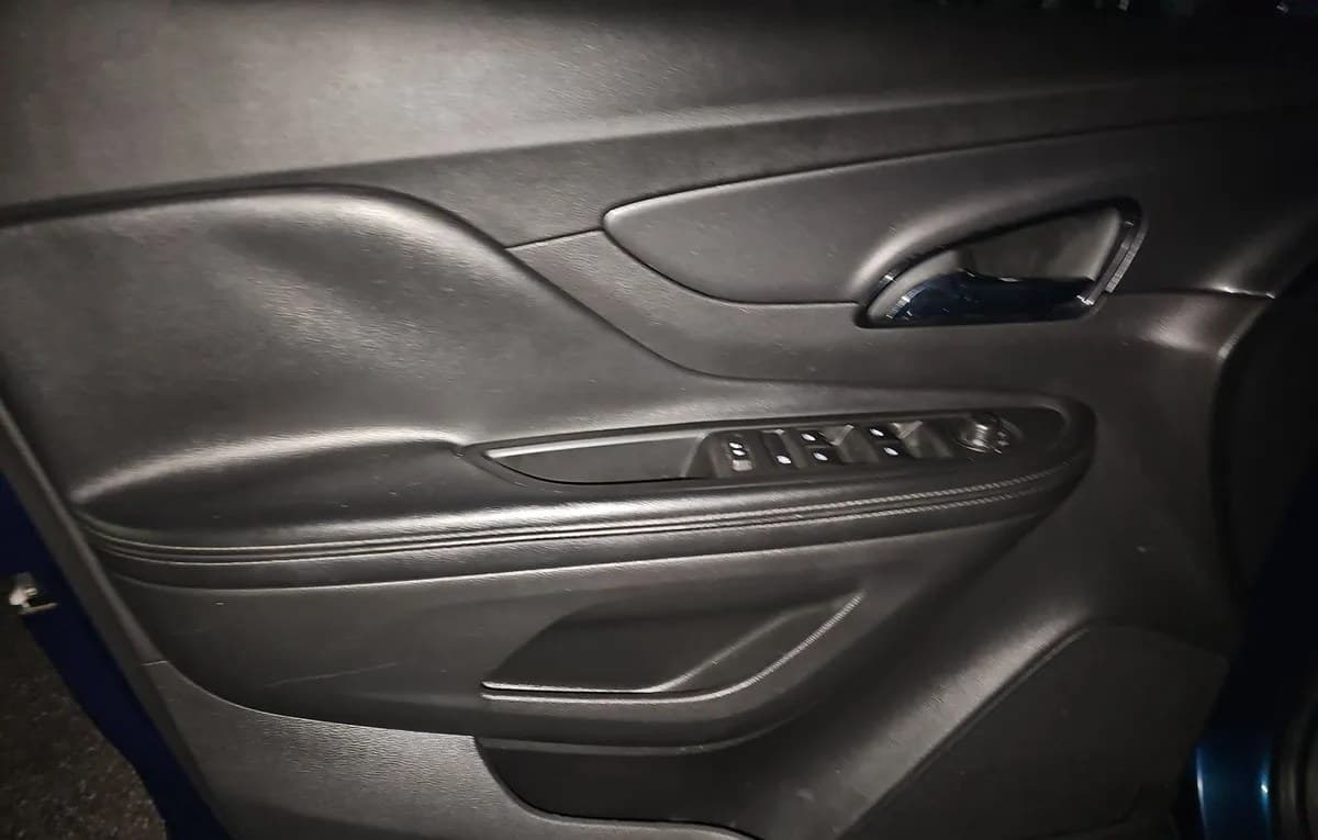 2019 BUICK ENCORE PREFERRED 1SB 6