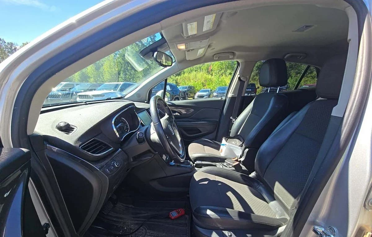 2019 BUICK ENCORE PREFERRED 1SB 4